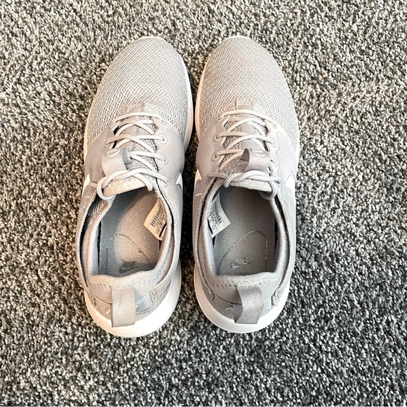 Nike Women’s Roshe Two (Grey) - Picture 5 of 12
